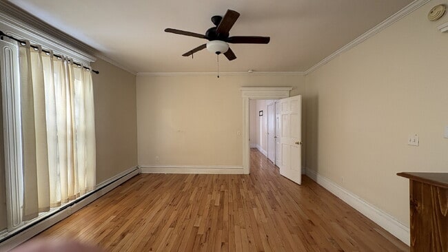 Building Photo - Spacious 2 Bed, 1 Bath Apartment – Portland – $2,199/month