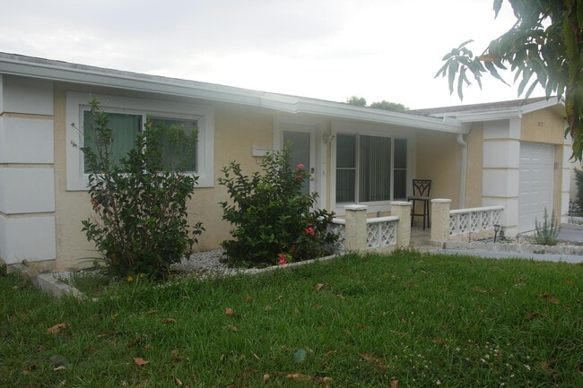 Building Photo - 871 SW 63rd Terrace