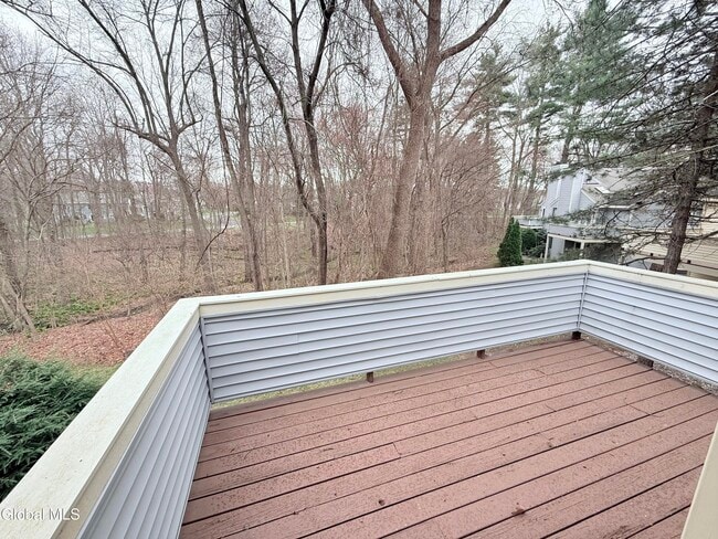 Building Photo - 208 Yorktown Dr