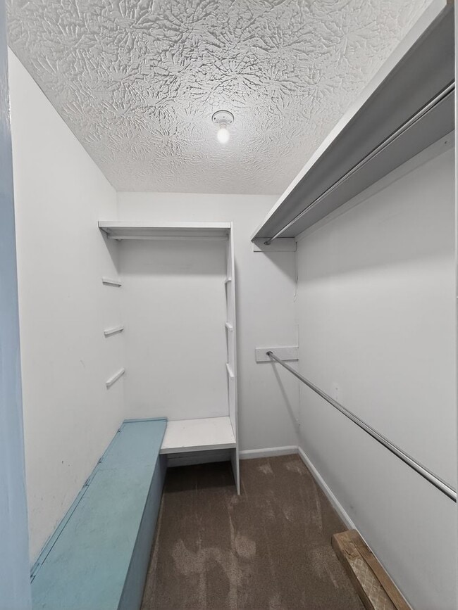 Building Photo - 454 Floyd Cir