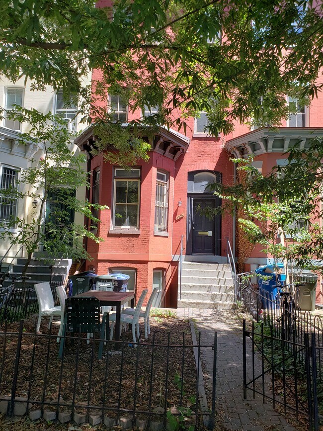 Building Photo - 1505 Vermont Ave NW