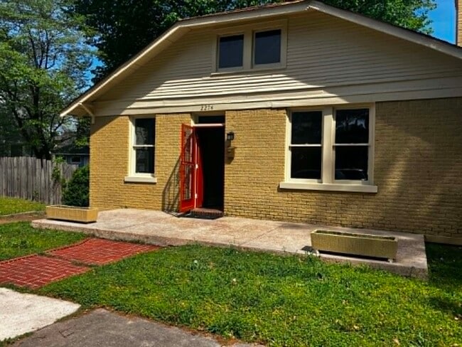 Building Photo - 2274 Vinton Ave