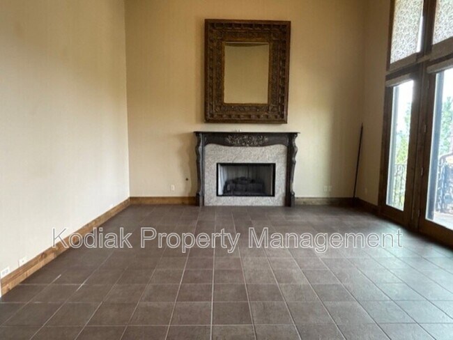 Building Photo - 3608 E Crest Mount Cir