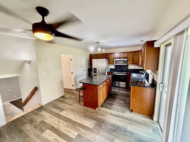 Building Photo - Palehua Hillside Community/4 BD/2.5 BA/2 PK