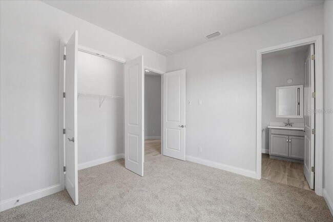 Building Photo - 60 Del Palma Dr