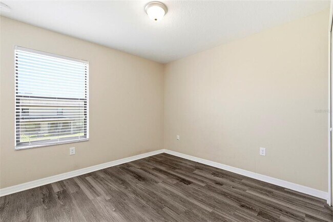 Building Photo - 16948 Storyline Dr