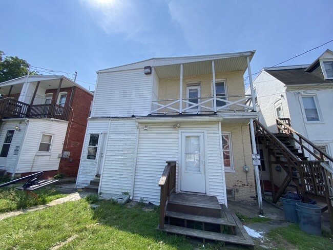 Building Photo - 241 W Jackson St