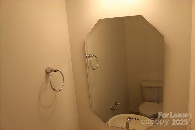 Building Photo - 13588 Calloway Glen Dr