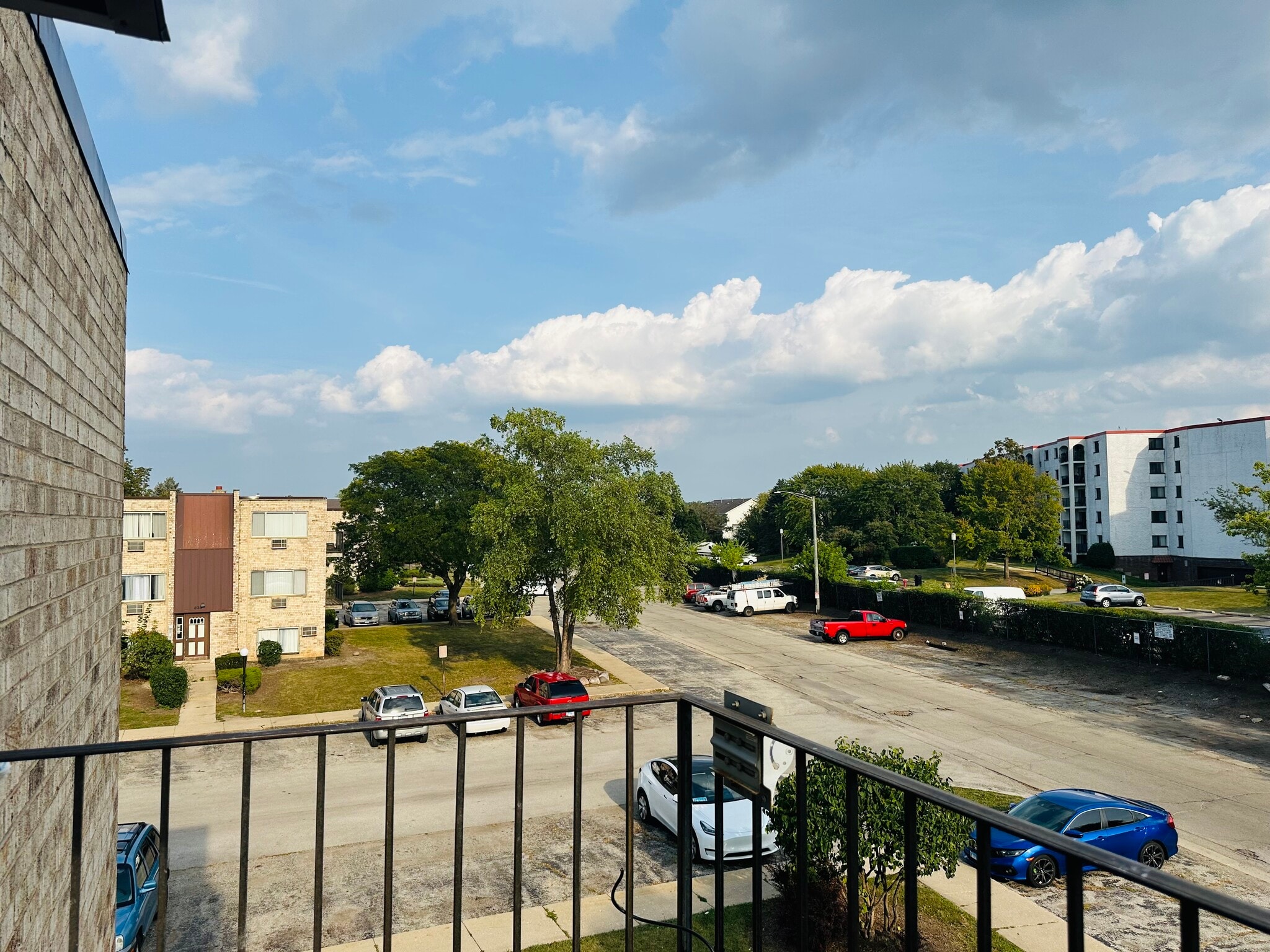 Building Photo - 406 Inland Dr