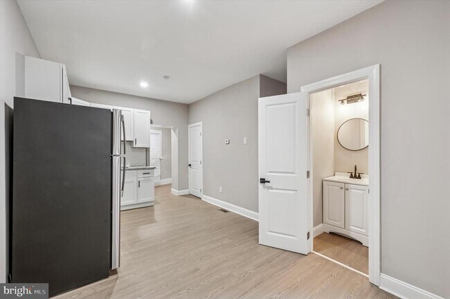 Building Photo - 5614 Haverford Ave