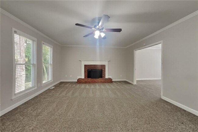 Building Photo - 704 Kirkwood Cir