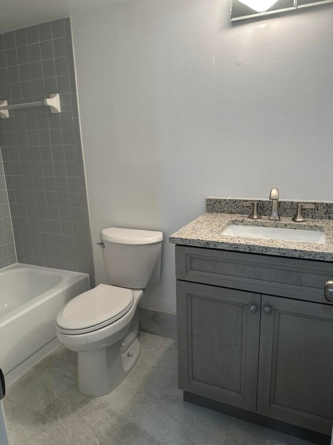 Building Photo - 3130 Millwood Terrace