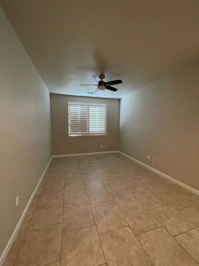 Building Photo - Lovely Clovis home, coming soon!