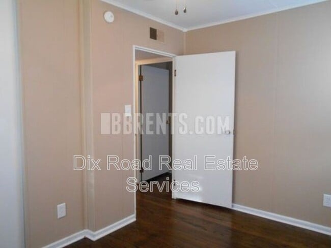 Building Photo - 912 Sorg Pl