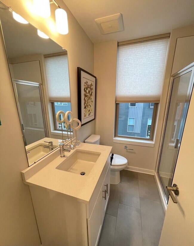 Building Photo - 3113 Beachview Ln