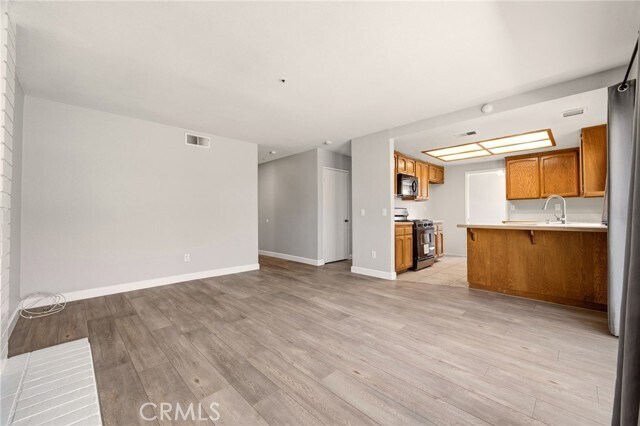 Building Photo - 16933 Farwell St
