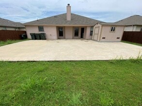 Building Photo - 1527 Woodlands Dr