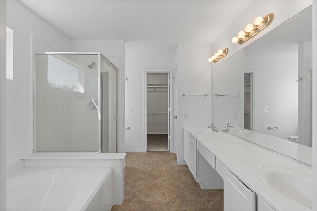 Building Photo - 3139 Silver Cedar Trail