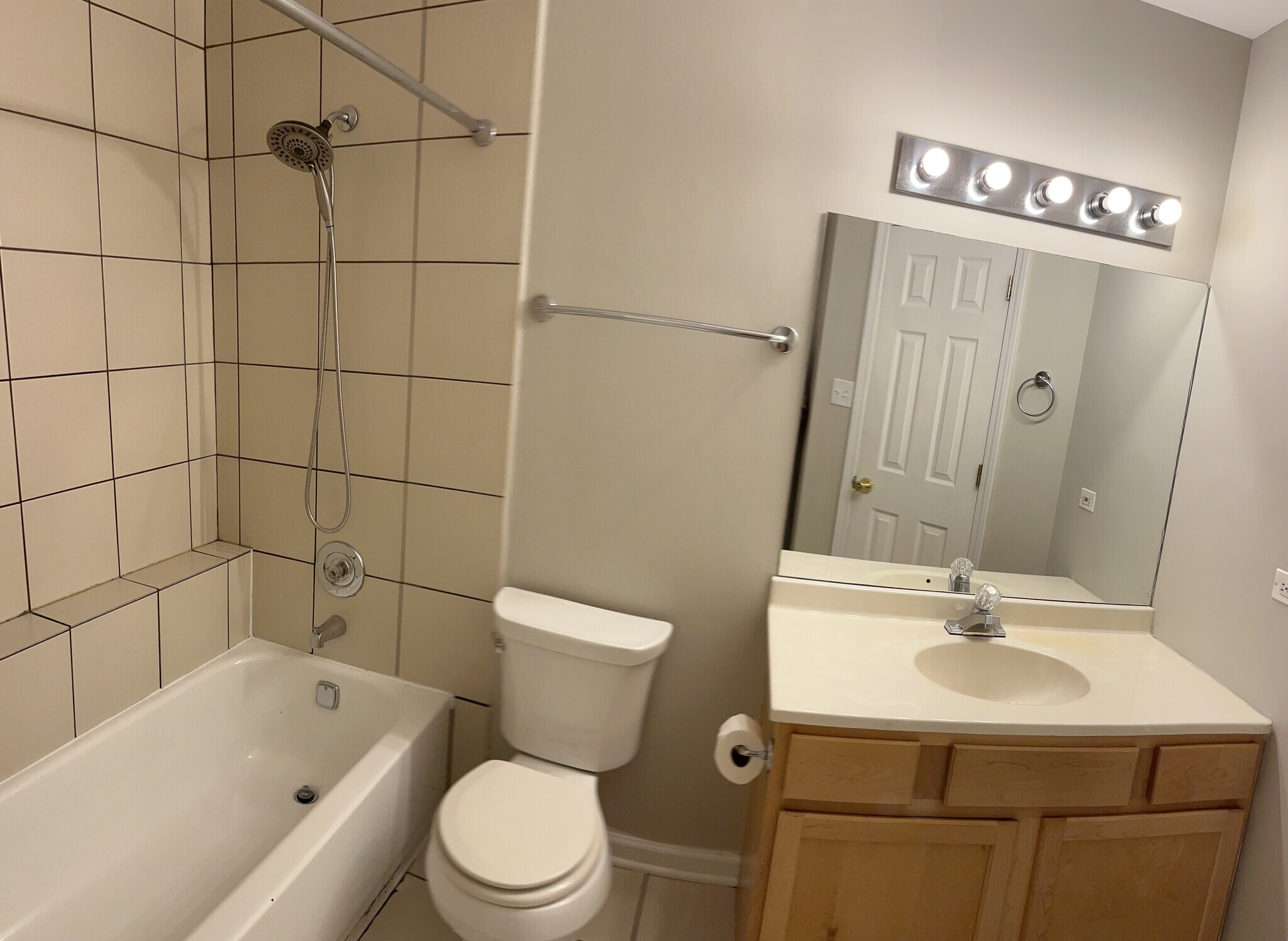 Building Photo - 1303 Wyndham Dr