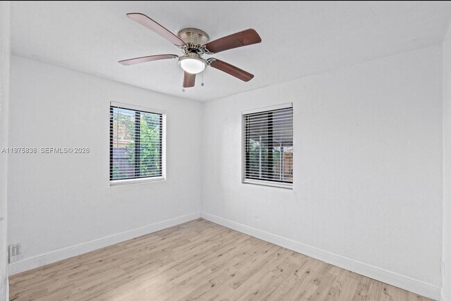 Building Photo - 5754 SW 20th St