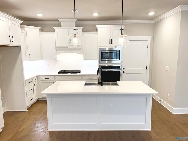 Building Photo - 130 Iberville St