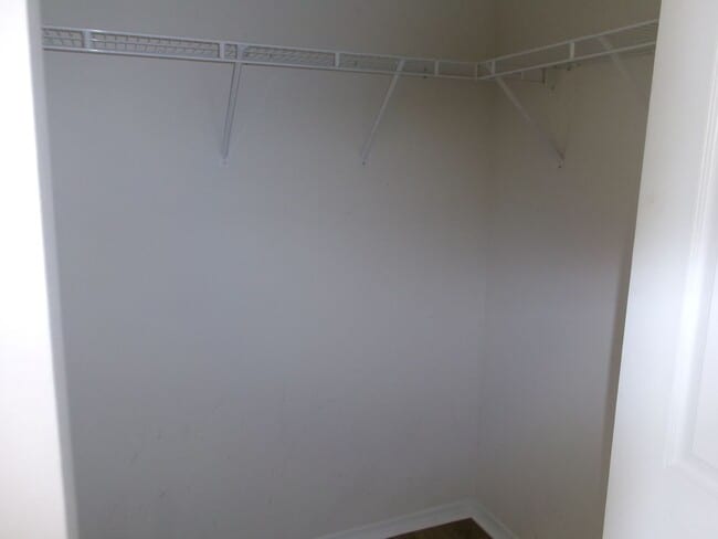 Building Photo - 3 bedroom, 3 bath townhome in Kiskadee Parke