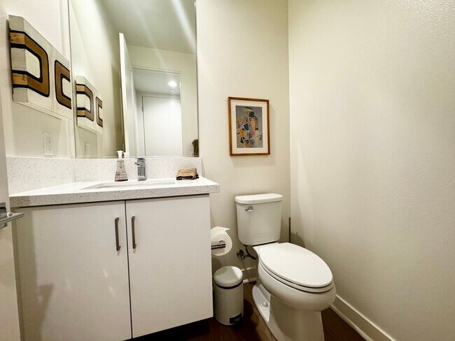 Building Photo - COMING SOON! STUNNING 3 Bedroom/2.5 bathroom in the highly desired Miralon Community!