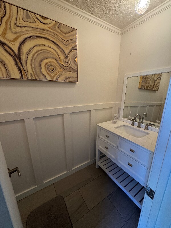 Building Photo - 128 Cedar Ln