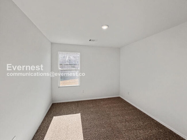 Building Photo - 1517 Ridgefield Cir