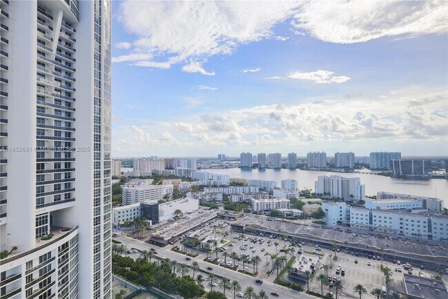 Building Photo - 18201 Collins Ave
