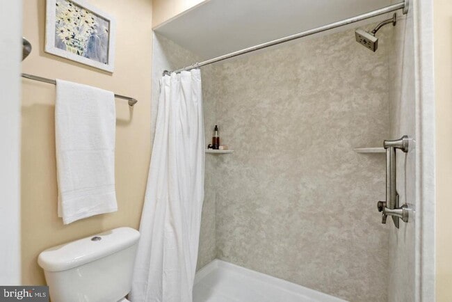 Building Photo - 4708 SUMMIT Rd