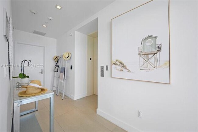 Building Photo - 16901 Collins Ave