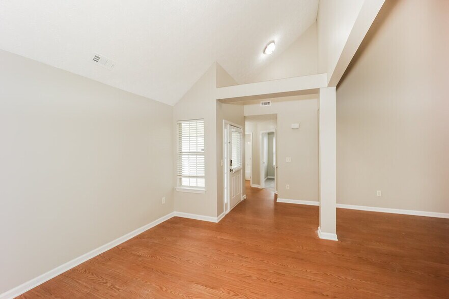 Building Photo - 206 Coldsprings Ct