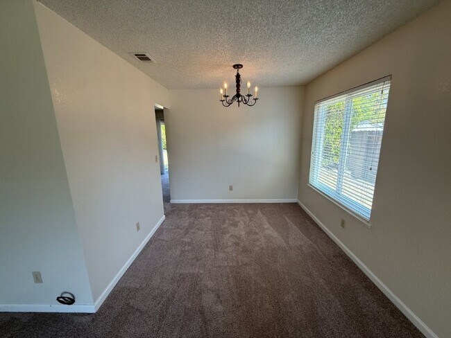 Building Photo - 2766 Applewood Dr
