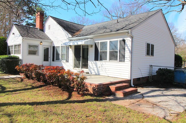 Building Photo - Fully Remodeled Home in the Heart of Belmont