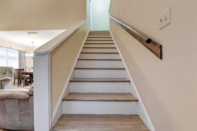 Building Photo - 16822 Rippling Mill Dr