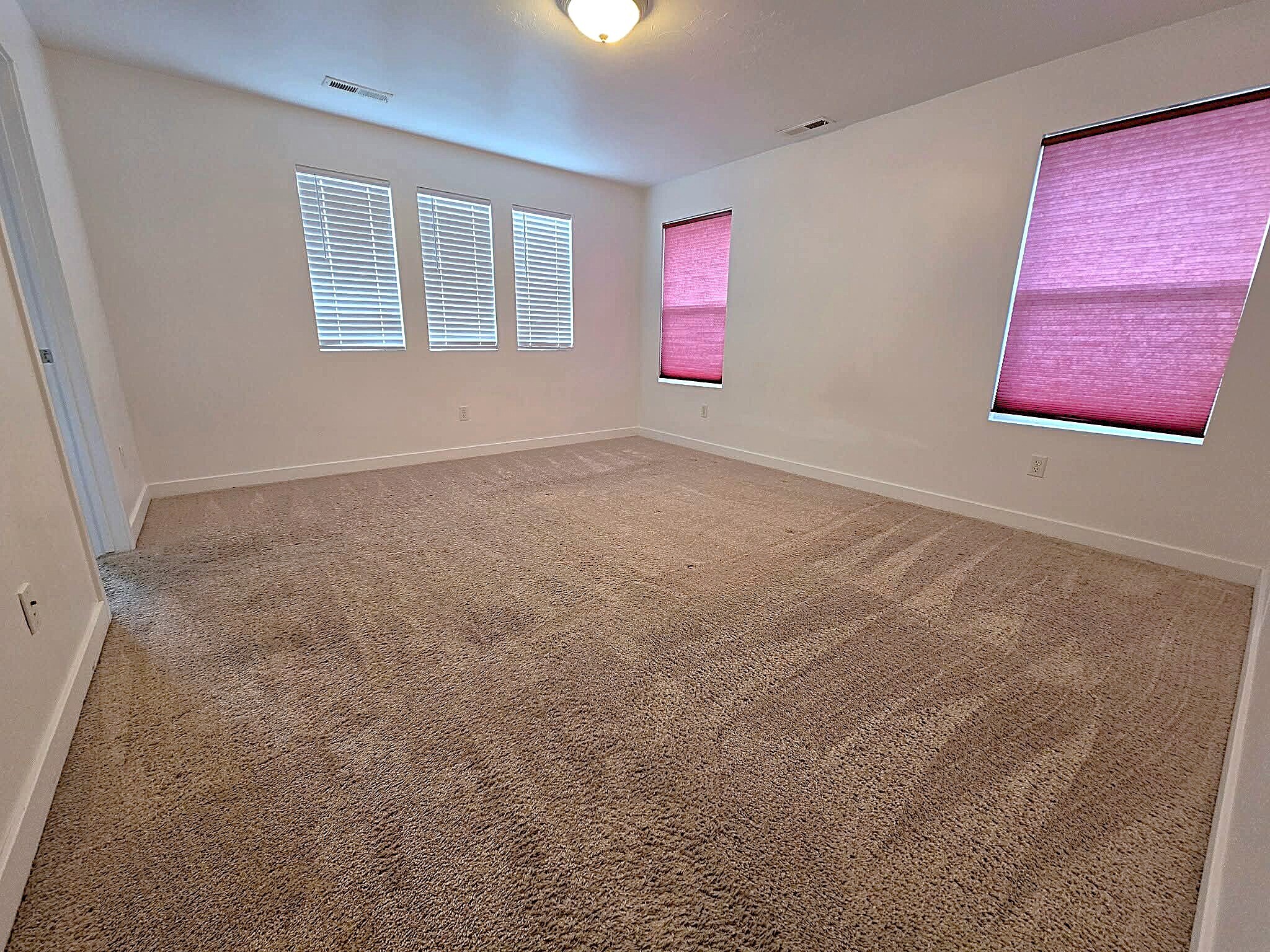 Building Photo - 34 E Legacy Pky