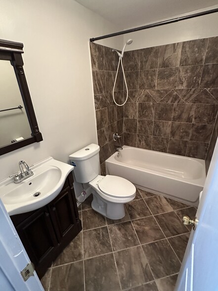 Basement Bathroom - 2818 Crestwick Pl