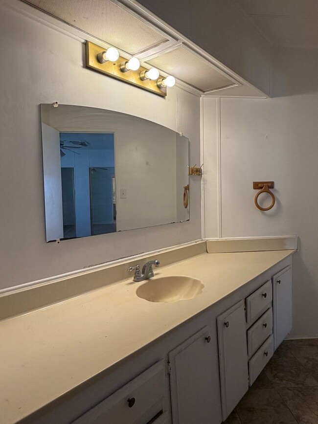 Building Photo - 4117 N Gregorio Cir