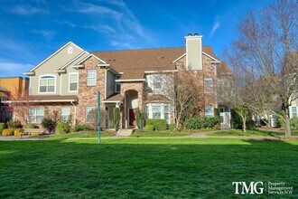 Building Photo - Spacious Ground-Level 2BD Condo with Garage & Resort-Style Amenities