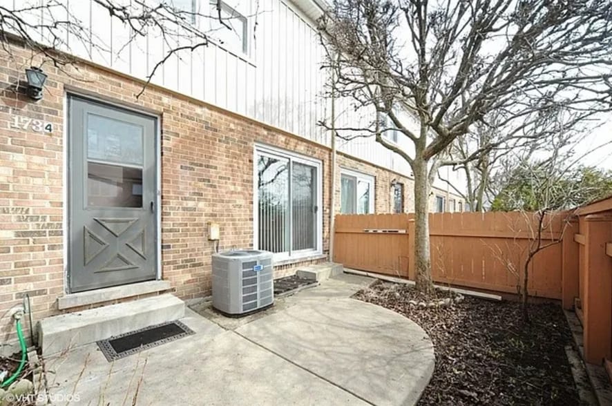 Back patio - 1734 Pickwick Ln