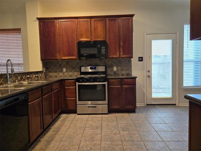 Building Photo - 21619 Shallow Glen Ln