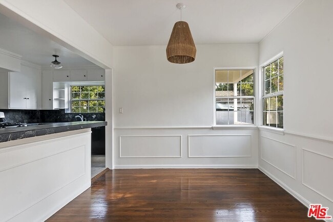 Building Photo - 3032 Oakhurst Ave