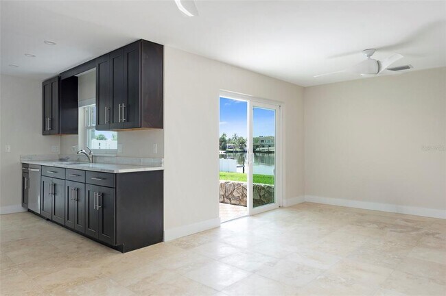 Building Photo - 6454 2nd Palm Point