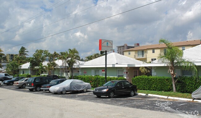 Primary Photo - Randolph House Rental Apartments