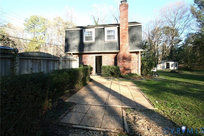 Building Photo - 12141 Old Buckingham Rd