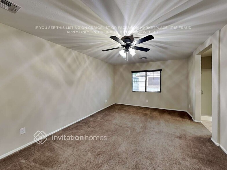 Building Photo - 3926 S Napa Ln