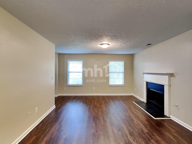 Building Photo - 4854 Lake Park Terrace