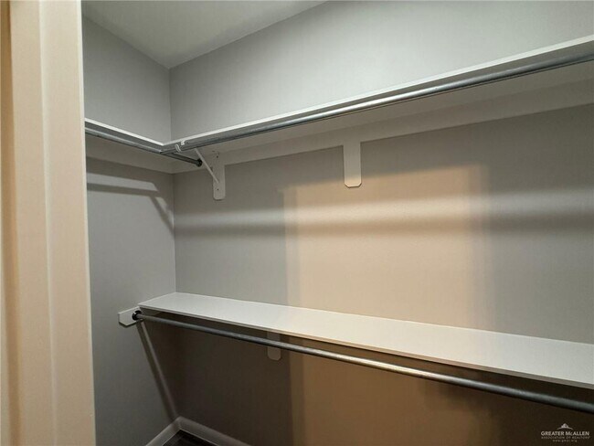 Building Photo - 19 Dove Ave