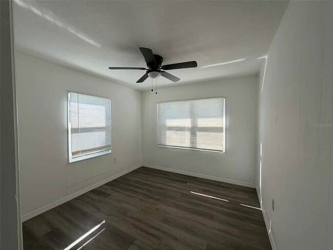 Building Photo - 4711 10th Ave S